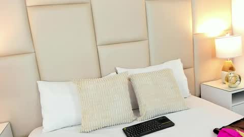 Antonia online show from 01.16.26