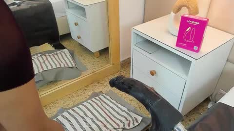 Antonia online show from 02.06.26