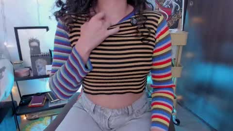 Snapshot of antoniart_ chatting on 11.25.25 Antonia online show from 11.25.25