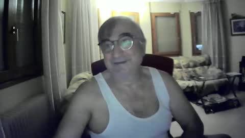 Snapshot of antonio2605 chatting on 12.12.24 Antonio online show from 12.12.24