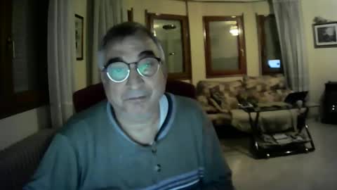 Snapshot of antonio2605 chatting on 01.17.25 Antonio online show from 01.17.25