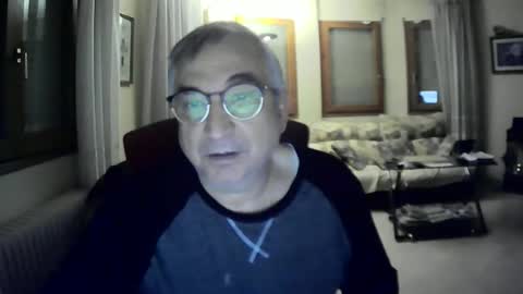 Snapshot of antonio2605 chatting on 02.08.25 Antonio online show from 02.08.25