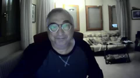 Snapshot of antonio2605 chatting on 02.08.25 Antonio online show from 02.08.25