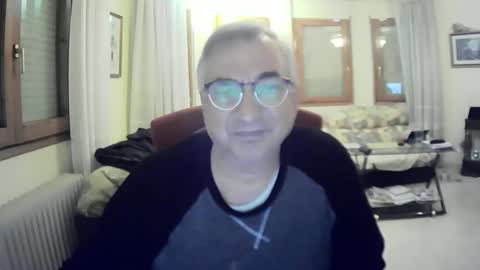 Snapshot of antonio2605 chatting on 02.12.25 Antonio online show from 02.12.25