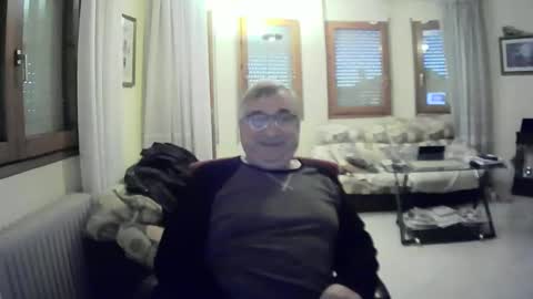 Snapshot of antonio2605 chatting on 02.14.25 Antonio online show from 02.14.25