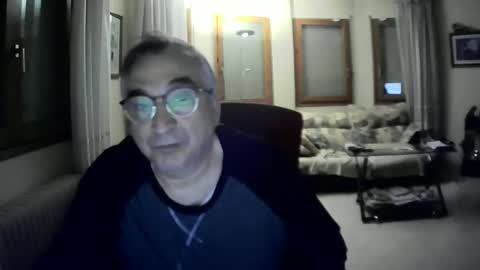Snapshot of antonio2605 chatting on 02.23.25 Antonio online show from 02.23.25
