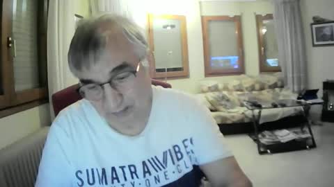 Snapshot of antonio2605 chatting on 03.10.25 Antonio online show from 03.10.25