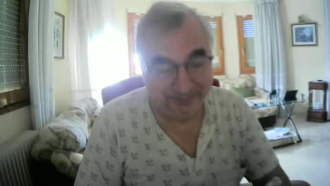 Snapshot of antonio2605 chatting on 09.12.25 Antonio online show from 09.12.25