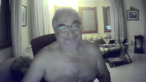 Snapshot of antonio2605 chatting on 09.14.25 Antonio online show from 09.14.25