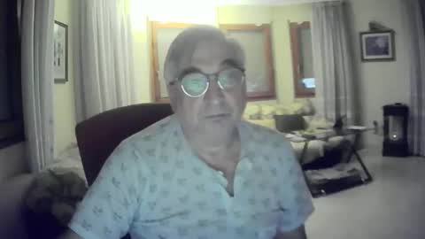 Snapshot of antonio2605 chatting on 09.16.25 Antonio online show from 09.16.25