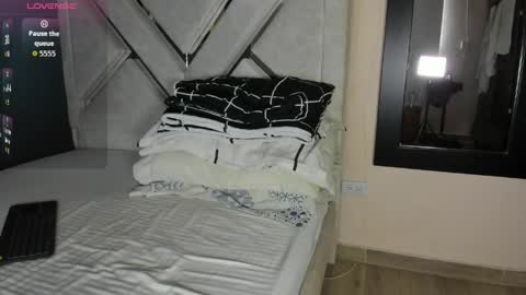 Antonio  online show from 04.04.26