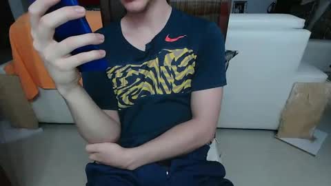 Snapshot of antonio_ricci chatting on 10.21.25 antonio_ricci online show from 10.21.25