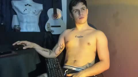 Snapshot of antonnello_ chatting on 10.01.25 antonnello_ online show from 10.01.25