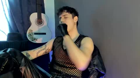 Snapshot of antonnello_ chatting on 12.04.25 antonnello_ online show from 12.04.25