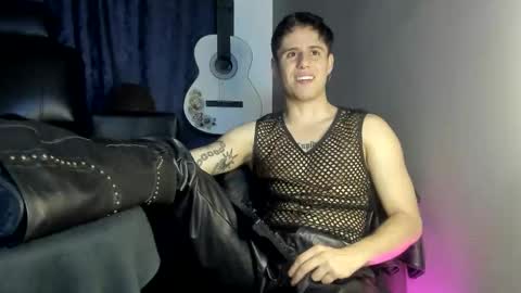 Snapshot of antonnello_ chatting on 12.16.25 antonnello_ online show from 12.16.25