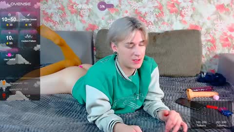 Snapshot of antonylewis chatting on 01.06.25 YummyTony online show from 01.06.25