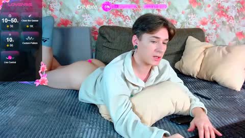 Snapshot of antonylewis chatting on 01.28.25 YummyTony online show from 01.28.25