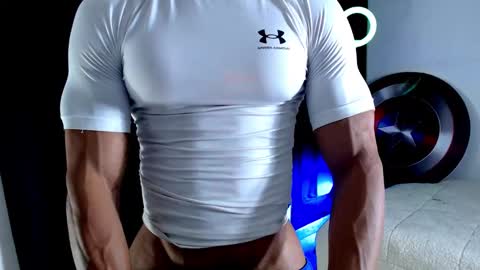 Instagram miguelangel1802  online show from 11.11.25