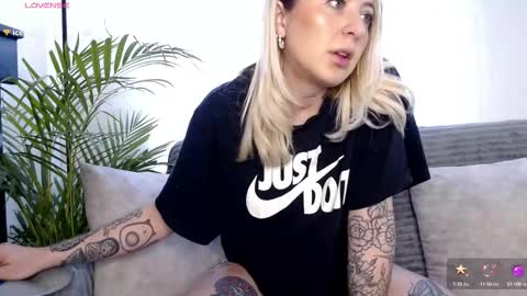 Antonia online show from 10.06.25