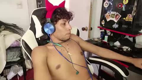 Snapshot of anuardhm chatting on 11.09.25 AnuarDHM online show from 11.09.25