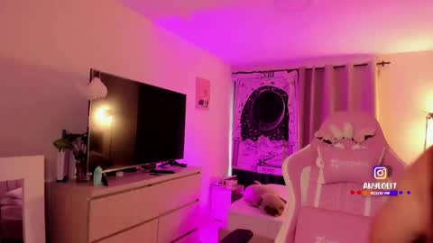 Snapshot of any_lol7 chatting on 11.08.25 Independent model online show from 11.08.25