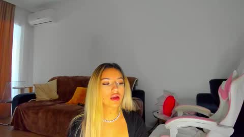 Anya online show from 01.11.26