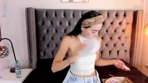 Snapshot of anya_belth chatting on 06.20.26 anya_belth online show from 06.20.26