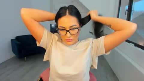 Anya online show from 11.07.25