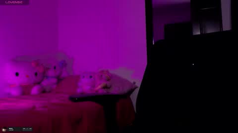 Snapshot of anya_starlight chatting on 10.25.25 anya  online show from 10.25.25