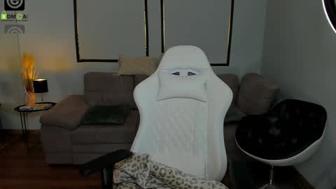 Anya online show from 12.04.25