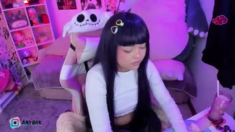 Snapshot of anyburkee chatting on 10.08.25 Any online show from 10.08.25