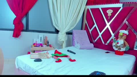 Anyela  online show from 12.12.24