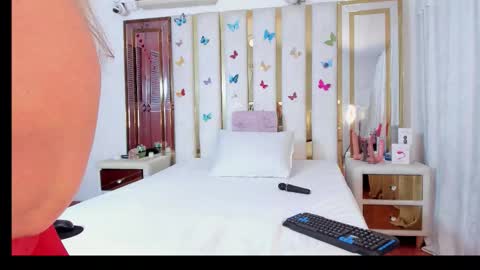 Snapshot of anyelamature chatting on 02.26.26 Anyela online show from 02.26.26