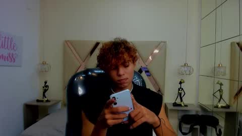 Snapshot of anyelotwink chatting on 02.14.26 anyelotwink online show from 02.14.26