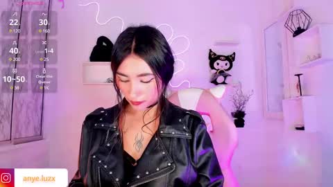 Snapshot of anyeluz_z chatting on 02.24.25 anyeluz_z online show from 02.24.25