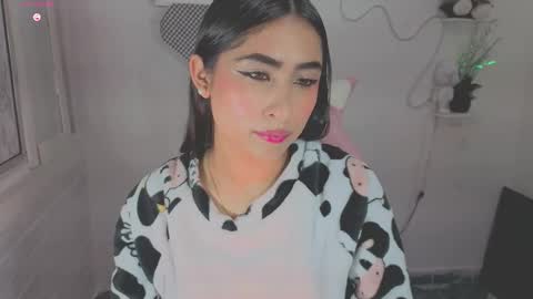 Snapshot of anyeluz_z chatting on 10.07.25 anyeluz_z online show from 10.07.25