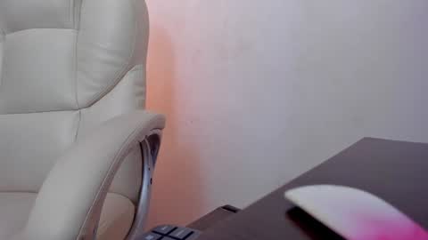 Anyi online show from 12.12.24