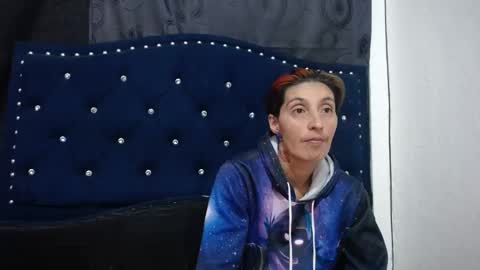 Snapshot of anyu_1306 chatting on 12.31.24 anyu online show from 12.31.24