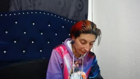 Snapshot of anyu_1306 chatting on 01.08.25 anyu online show from 01.08.25