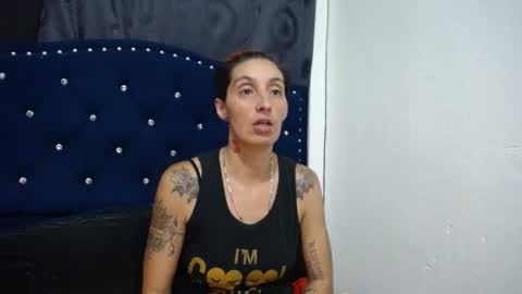 Snapshot of anyu_1306 chatting on 01.11.25 anyu online show from 01.11.25