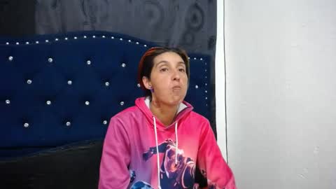 Snapshot of anyu_1306 chatting on 02.03.25 anyu online show from 02.03.25