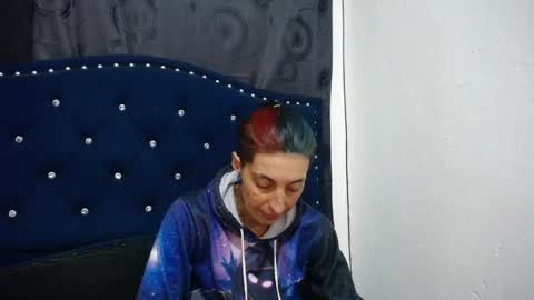 Snapshot of anyu_1306 chatting on 02.18.25 anyu online show from 02.18.25