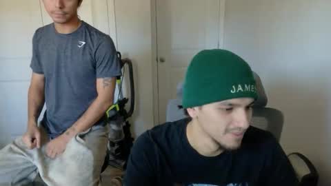 ApacheWithWebcam online show from 12.19.25