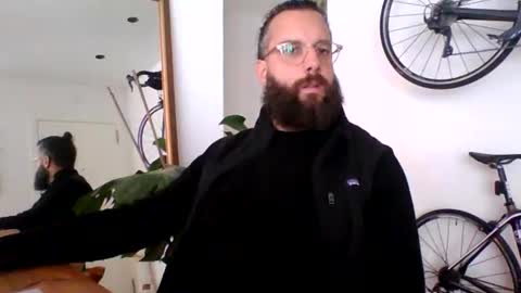 Snapshot of apc_3 chatting on 01.23.25 apc_3 online show from 01.23.25