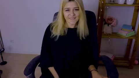 ApheliaStar online show from 11.16.25