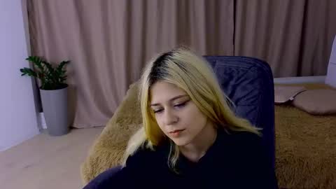 ApheliaStar online show from 11.29.25