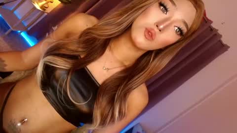 Snapshot of aphrodite_may chatting on 03.27.26 kathryn online show from 03.27.26