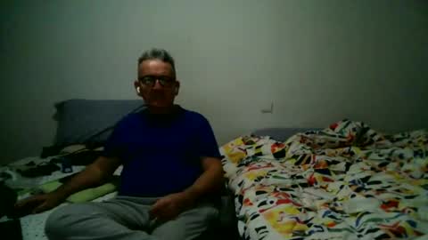 Snapshot of apixaba chatting on 12.29.24 furry bear online show from 12.29.24