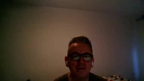 Snapshot of apixaba chatting on 01.06.25 furry bear online show from 01.06.25