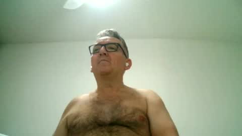 Snapshot of apixaba chatting on 02.24.25 furry bear online show from 02.24.25